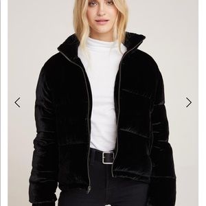 Bella Dahl black velvet puffer size xs